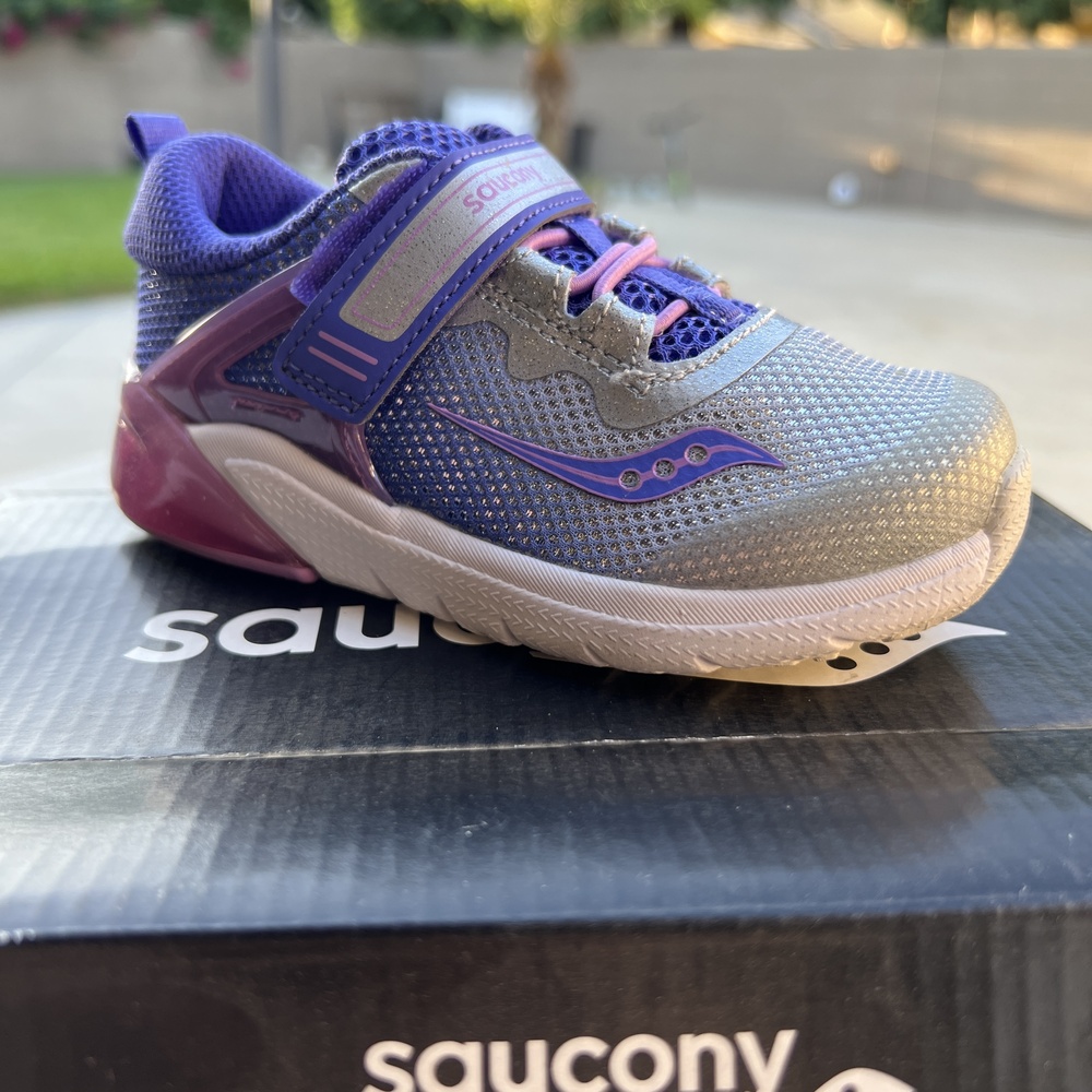 Saucony S-Flash Glow JR Shoes Girls Size 7.5W Purple Silver Light Up Sneakers